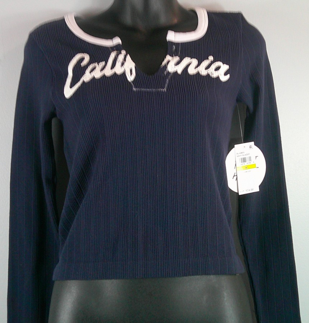 Planet Heart Long Sleeve Cropped Navy top Women's Medium
